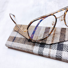 將圖片載入圖庫檢視器 YK3434