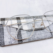 將圖片載入圖庫檢視器 YK3021