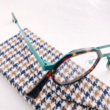 將圖片載入圖庫檢視器 YK2770