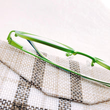 將圖片載入圖庫檢視器 YK2776