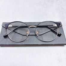 將圖片載入圖庫檢視器 YK3334